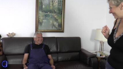 Amateur Swinger Party MILF